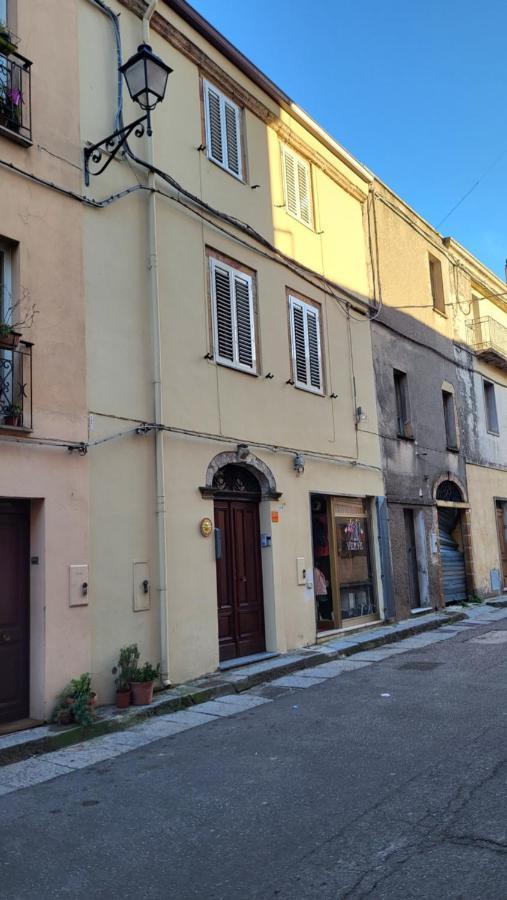 Itiseasy Cuglieri 1 E 2 Private Apartments מראה חיצוני תמונה