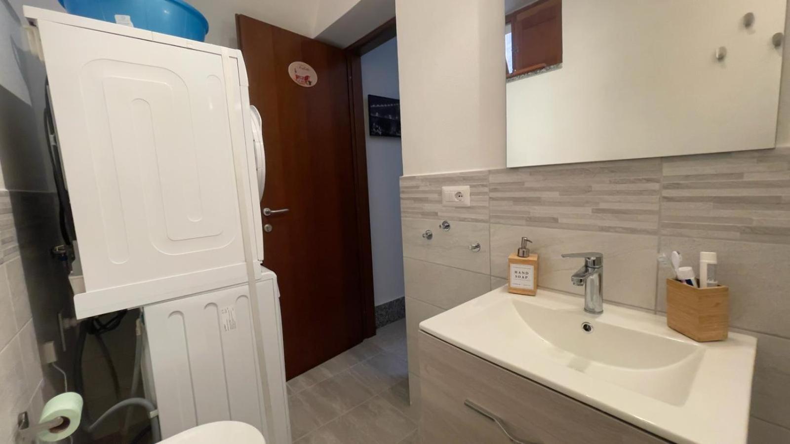 Itiseasy Cuglieri 1 E 2 Private Apartments מראה חיצוני תמונה