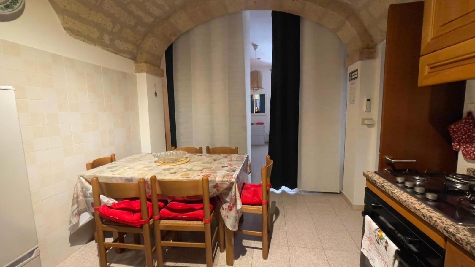 Itiseasy Cuglieri 1 E 2 Private Apartments מראה חיצוני תמונה